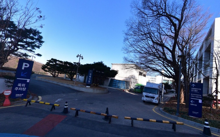 서울대학교병원장례식장-전경-및-입구
