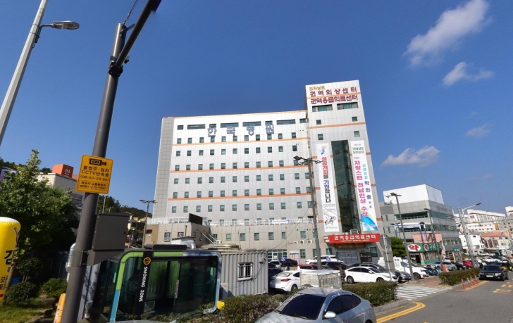목포한국병원장례식장-전경-및-입구